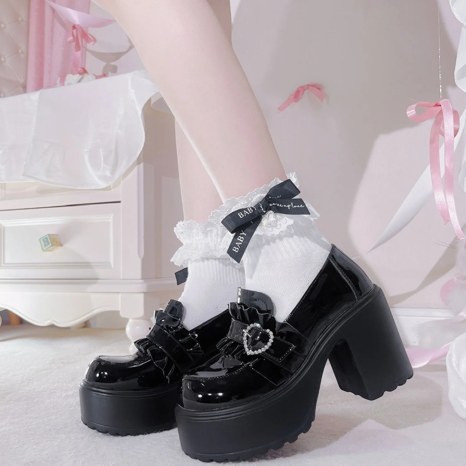 Women'S Accessories Trends 2025 - Dikke Bodem Mary Jane Kleine Lederen