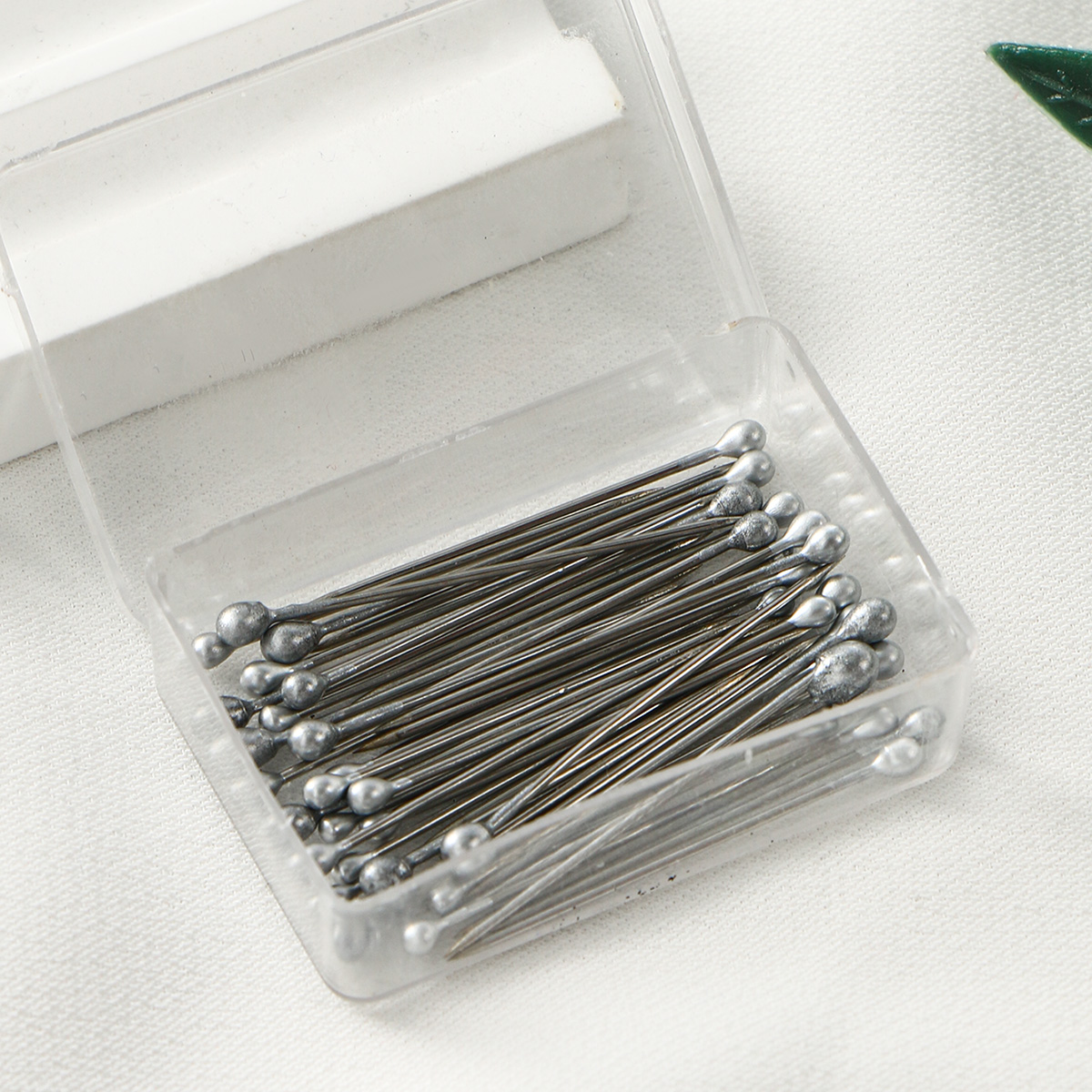 Kleurrijke positioneringspinne - Women Accessories Box recensie en prijs