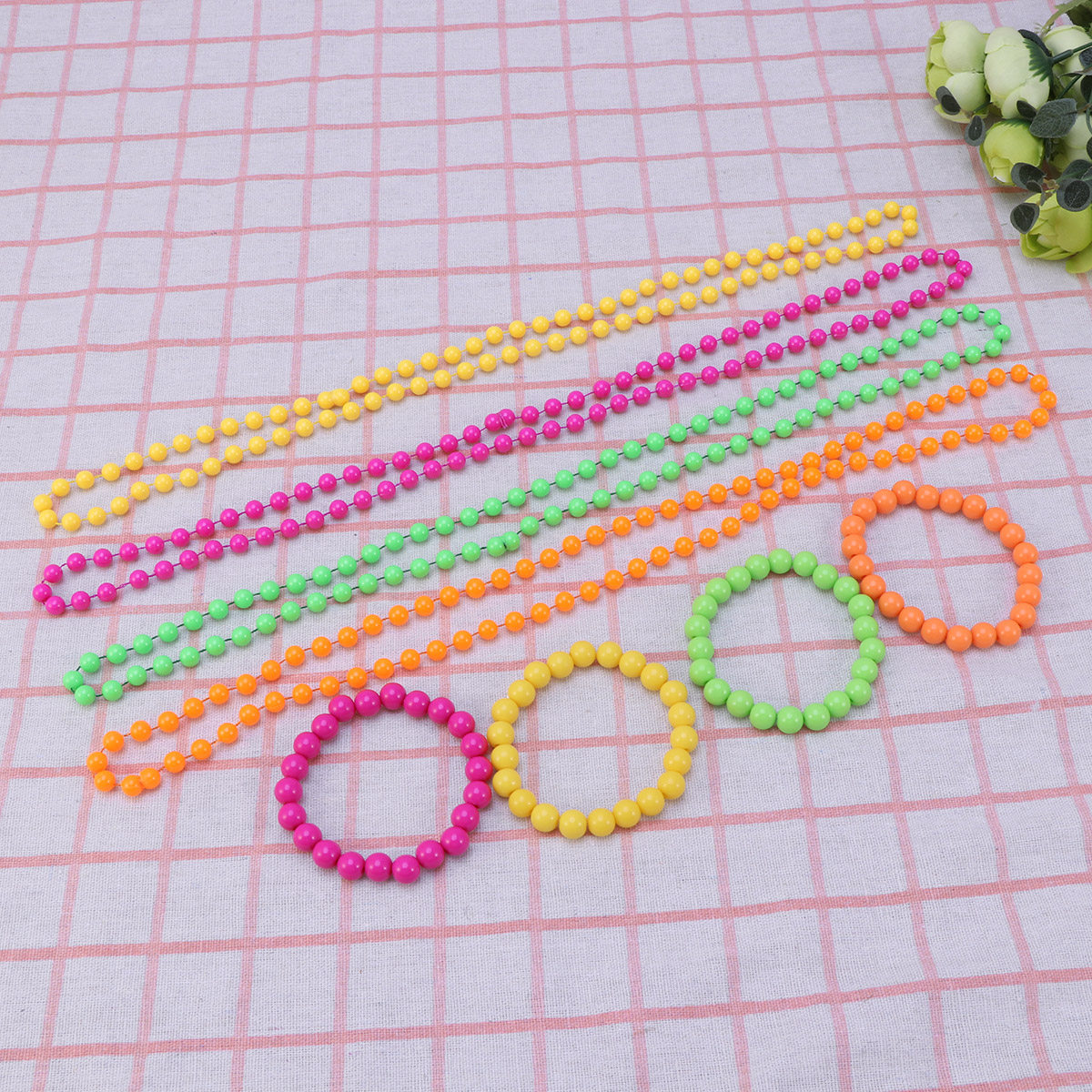 4-delige plastic kralenketting - Women'S Accessories In The 70S recensie en prijs